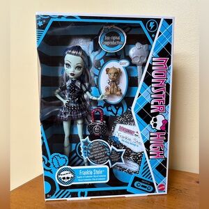 NRFB Monster High 2024 Creeproduction Frankie Stein